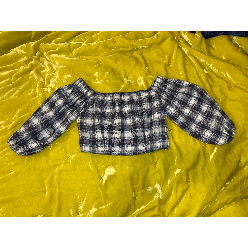 Never Worn With Tags Patterned Crop Top